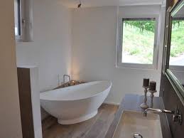 Freistehende Badewanne Como Aus Mineralguss Weiss Matt Oder Glanzend Mit Bildern Freistehende Badewanne Badewanne Kleine Badewanne