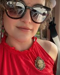 Lovers they come and go, but your memory it stays the same 💛