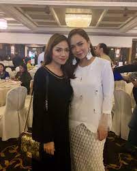 Muatnaik video iklan komersial pertama nora danish pada 15 tahun yang lalu, wajah dan penampilan nora raih perhatian ramai. Macam Kembar Ini Yang Terjadi Bila Ruhainies Nora Danish Bergambar Sekali Erin Sakura News