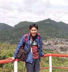 Pantai air manis merupakan salah satu pantai yang ada di kota padang….pantai yang sangat indah…sehingga banyak wisatawan yang berkunjung ke pantai ini….di tambah lagi ada batu si malin kundang di sini…batu malin kundang memiliki cerita tentang seorang anak yang durhaka, yang di kutuk oleh ibunya menjadi batu… Bertandang Ke Pantai Air Manis Tempat Akhir Kehidupan Malin Kundang