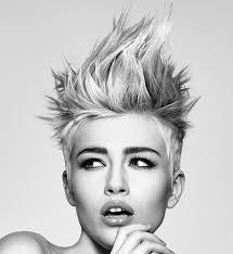 Tagli Corti Ragazza Capelli Fashion