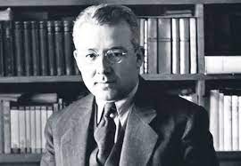 Ilk defa atatürkü yeren bir şiir okuduğu iddiasıyla 1932de tutuklandı. Sabahattin Ali Tragic Romance And Dark Realism Daily Sabah