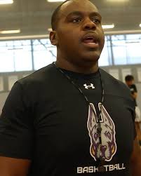 Ibn got the boys fired up 🔥, Ready for game ✌️ in Montreal!, #UAUKNOW  #MENTALITY