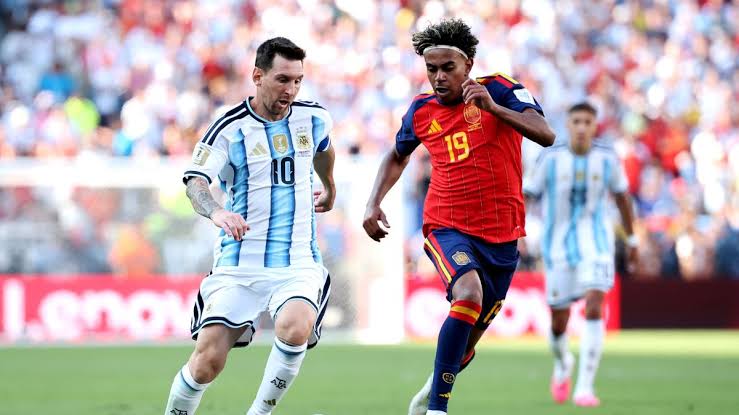 España celebra el título mundial ante Argentina
