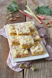 Sonst gibt es ärger von partner und kollegen. Rhabarberkuchen Mit Streusel Rezept Sweets Lifestyle