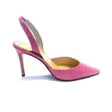 En adoptant des chaussures choisies dans une marque haut de gamme, on fait donc un achat rentable dans le temps. Vente De Chaussures De Luxe Pour Femmes A Paris 8 Createur Chaussure En Cuir Page 1 Sur 7