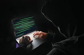 Ucraina: un gruppo di hacker russi rivela i dati di oltre 1.200 operatori di droni
