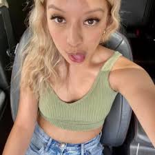 Jesslyn Daniels (@jesslyn_daniels)