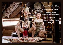 The iban 2.gaulkan dgn air sampai rata(mixed) 3.sapukan di tempat yang dikehendaki.dalam masa 2 minit anda akan merasa. Hari Gawai Dayak Gayu Guru Gerai Nyamai Ohha