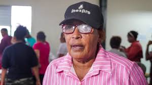 Residentes en Santo Domingo Este aprovechan ofertas en mercado de  productores de la avenida Venezuela