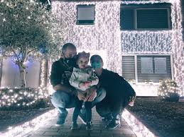 Laes hie wie v'r mit de versjillende saorte limburgs ómgaon. Elke Avond Springen De Lichtjes In De Mimosastraat In Gijzegem Aan Lichtpuntjes In Deze Donkere Periode Aalst Hln Be