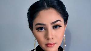 Kabar duka datang dari adi kurdi, aktor senior yang satu ini dikabarkan meninggal dunia pada hari jumat (8/5) karena penyumbatan otak. Meninggal Dunia Saat Hamil 5 Bulan Jenazah Artis Saphira Indah Akan Disemayamkan Di Rumah Orangtua Tribun Kaltim