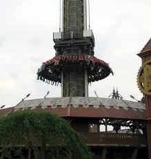 Ein gyro drop tower von intamin / ride trade der 103m misst, und somit der weltweit höchste tower dieser art ist. Scream Im Heide Park Einer Der Hochsten Freifallturme Der Welt Deutschland Mal Anders