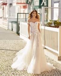 Toutes les plus grandes marques du mariage collections 2021. Robe Boheme Reference Hayen Collection Mariage Rosa Clara Marseille Sonia B