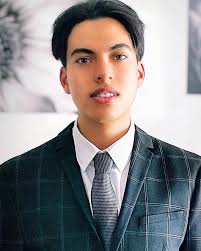 Hy everyone! My name is Marium Javed and I am from pakistan🇵🇰. Just  joined UIC like a week ago. I am majoring in business analytics. I love to  make new friends, hanging