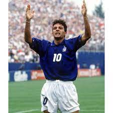 Roberto baggio is a former italian footballer counted amongst the greatest players to have ever played the game. Italien Retro Trikot 1994 Roberto Baggio Europaische Nationalmannschaften Nationalmannschaften Retro Trikots Retrofootball
