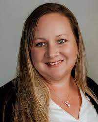 Heather Pullen's Instagram, Twitter & Facebook