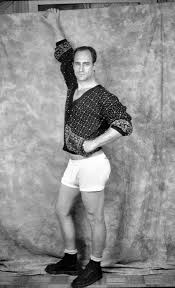 Special victims unit in addition to headlining his own show, law & order: Pin By Chris Negron On What Is This I Don T Even Chris Meloni Special Victims Unit Celebrities Male