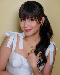 Some glow, and cute bows! Make up: Gela Laurel Styled by: Charmaine Palermo  🎀: Mark Bumgarner Hair: MJ Rone