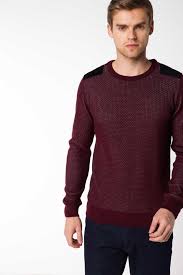 Defacto Marka Omuz Detayli Kazak Omuz Detayi Ve Dar Kesim Modeliyle Trend Kombinlerinize Rahatlikla Ekleyebileceginiz Defacto E Men Sweater Fashion Sweaters