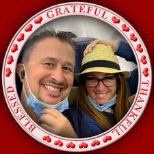 Who can make candy apples for a birthday party?