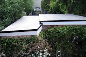 We investigate the different types of flat roof construction. A Guide To Constructing A Flat Roofing System Roof Stores