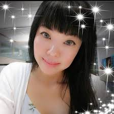 Zoey Fok updated her profile picture.