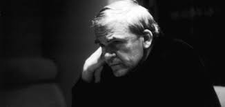 Milan kundera is a czech writer who went into exile in france in 1975, becoming a naturalised french citizen in 1981. Ø£Ù‡Ù… Ù…Ø¤Ù„ÙØ§Øª Ù…ÙŠÙ„Ø§Ù† ÙƒÙˆÙ†Ø¯ÙŠØ±Ø§ Ø³Ø·ÙˆØ±