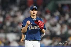 락커 옆에 비었다고 여기로 오라고. í¬ìˆ˜ ì–'ì˜ì§€ 4ë…„ ì—°ì† 20í™ˆëŸ°ì— ì´ìš©ì°¬ ì ì' ë„ìš°ë¯¸ê¹Œì§€ ë„¤ì´íŠ¸ë‰´ìŠ¤