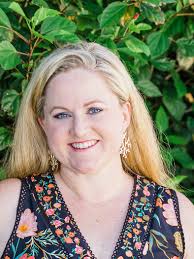 Jennifer Hlad's Instagram, Twitter & Facebook