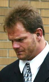 Lawmen probe web post about wrestler's dead family