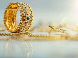 Search for gold prices with us. Today S Gold Rate In Uae Gold Prices Fall On Stronger Dollar Equities Markets Gulf News