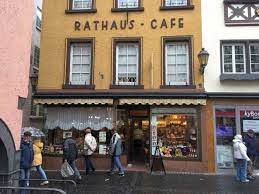 Derzeit haben wir 2 buslinien gefunden, die an der haltestelle kuchen rathaus abfahren bzw. Rathaus Cafe Runz Cafe In 56812 Cochem Altstadt