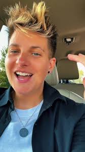 OMG @BILLIE EILISH #lunch #wlw