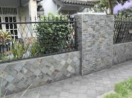 Penggunaan batu alam tidak semua bagian rumah atau banguan bisa diaplikasikan, lantaran batu alam akan sulit dibersihkan jika digunakan di dapur, gudang dan garasi mobil. Pin Di Mansur