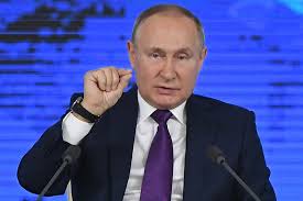 Ông putin lên nắm quyền kể từ năm 2000, trải qua các vị trí tổng thống và thủ tướng của nga. Tá»•ng Thá»'ng Putin Co Bai Phat Biá»ƒu Chuc Má»«ng NÄƒm Má»›i Dai Ká»‰ Lá»¥c Baotintuc Vn