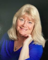 Candy Marks's Instagram, Twitter & Facebook