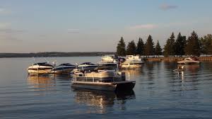 The lake is a popular destination for tourists from around alberta, with over 1.5 million visitors each year. Sylvan Lake 2021 Best Of Sylvan Lake Alberta Tourism Tripadvisor