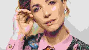 Donde y cuando nació andrea delogu? Andrea Delogu Chi E Genitori Sorella Mediaset Tatuaggi Marito