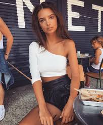 Emily Ratajkowski Instagram August 25 2016 Emily Ratajkowski Style Emily Ratajkowski Model