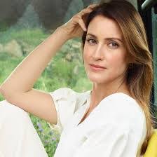 Amy Tower's Instagram, Twitter & Facebook