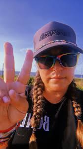 Betty Bloom. (@bettybloomsocialclub) • Instagram photos and videos