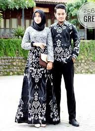 Gambar baju couple muslim keluarga yang sed. 20 Inspirasi Baju Couple Muslim Yang Serasi Abis Hai Gadis