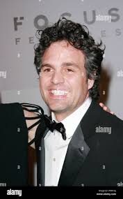 Mark ruffalo golden globes hi-res stock photography and images