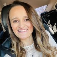 Courtney Alvey's Instagram, Twitter & Facebook