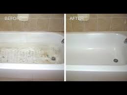 Sprinkle bar keepers friend over how to prevent bathtub stains. My Neighbor Told Me How To Remove Heavy Stains For My Bathtub And Shower By Using Only This Youtube
