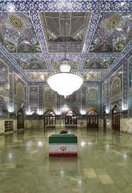 Farsnews | پخش صدای تلقین بر پیکر آقای شهید در حرم امام رضا (ع)
