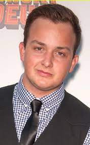 Noah munck is best known for his role as gibby in icarly which catapulted him into fame at the tender age of 11. Noah Munck Bio Age Height Weight Net Worth Facts And Family Idolwiki Com