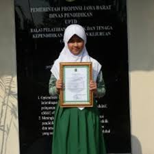 Berapa nilai nem sd/smp/sma yang termasuk tinggi? Wow Siswi Bekasi Raih Nilai Un Sd Tertinggi