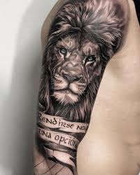 Amazing Artist Castillo Dar Tatuagem De Leao No Braco Tatuagem Leao De Juda Tatuagem Aquarela Leao